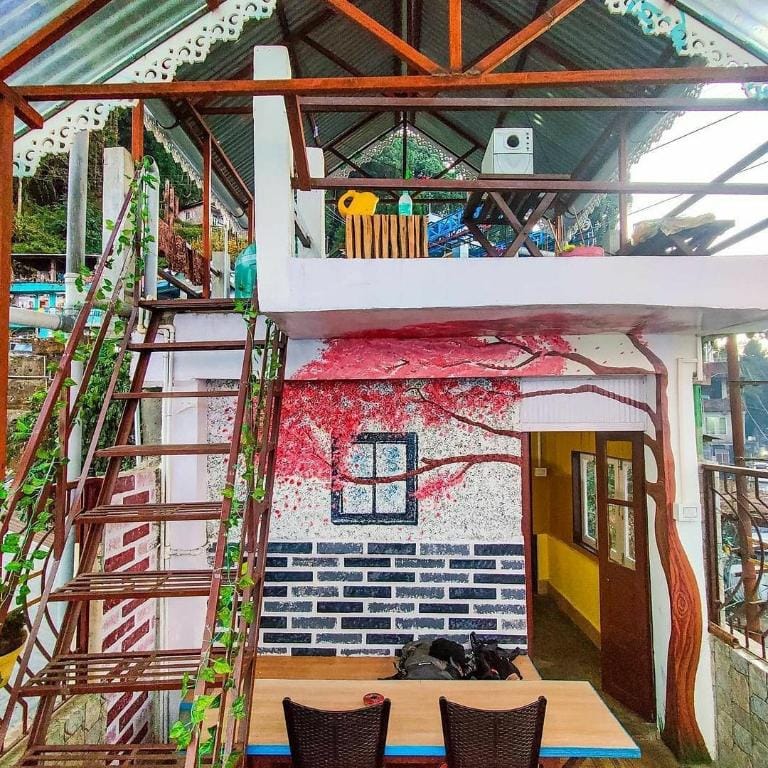 SuzAms Cafe n Homestay Vacation rental in Darjeeling