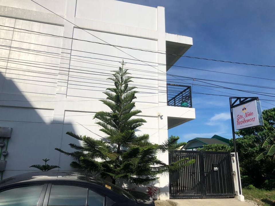Filipina Queen Room w/ Netflix & WiFI!!! Apartment in Calabarzon
