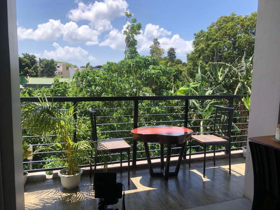Filipina Queen Room w/ Netflix & WiFI!!! Apartment in Calabarzon