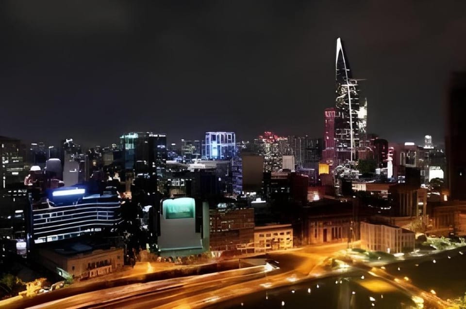 Tropical Apart-near Nguyen Hue Street-Icon 56 Apartment in Ho Chi Minh City