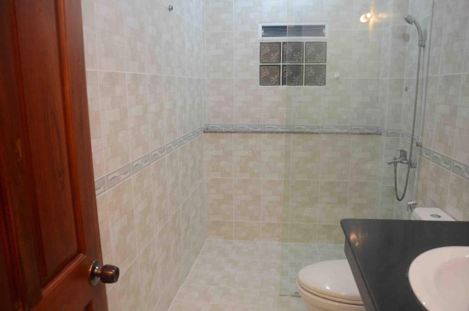 Apartment with balcony on Nguyen Trai, dist.1 $390 Apartment in Ho Chi Minh City