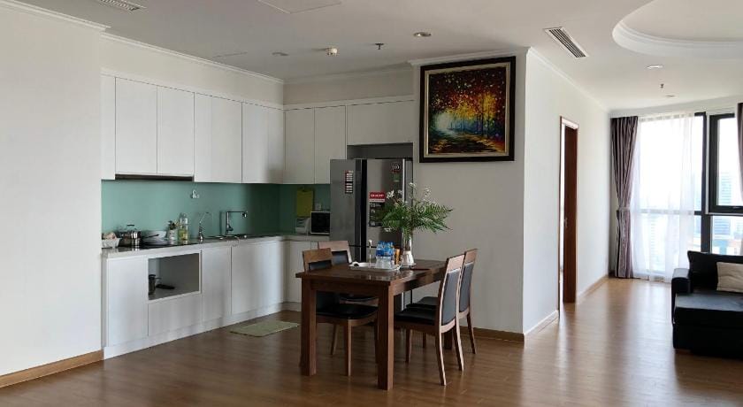 Royal City 3 bedrooms Services Residence Apartment in Hanoi