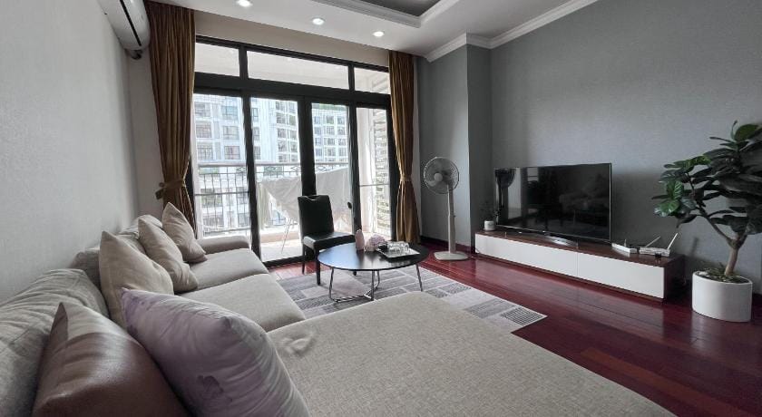 Vinhomes Royal City Luxury Apt 3Br Apartment in Hanoi