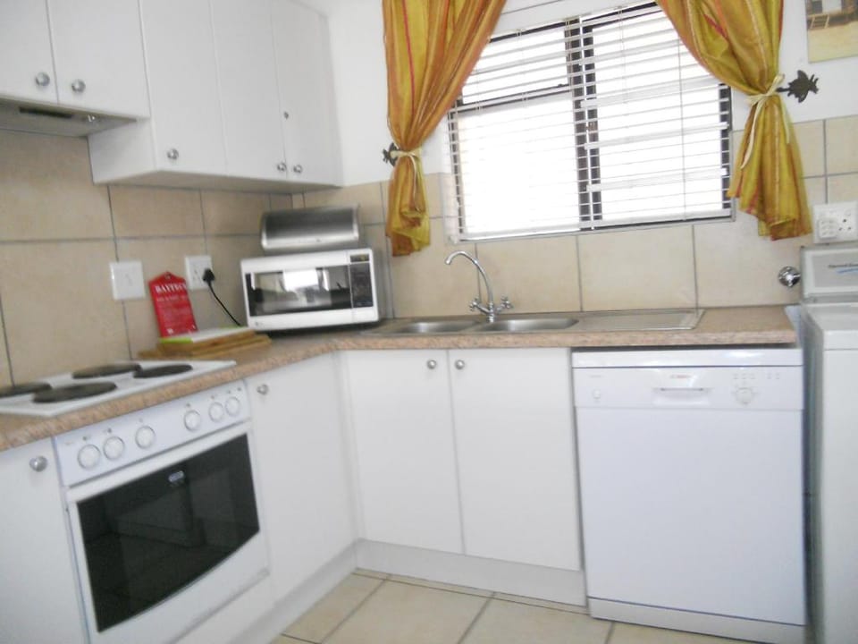 Santini Village 115 Self Catering Apartment Apartment in Plettenberg Bay
