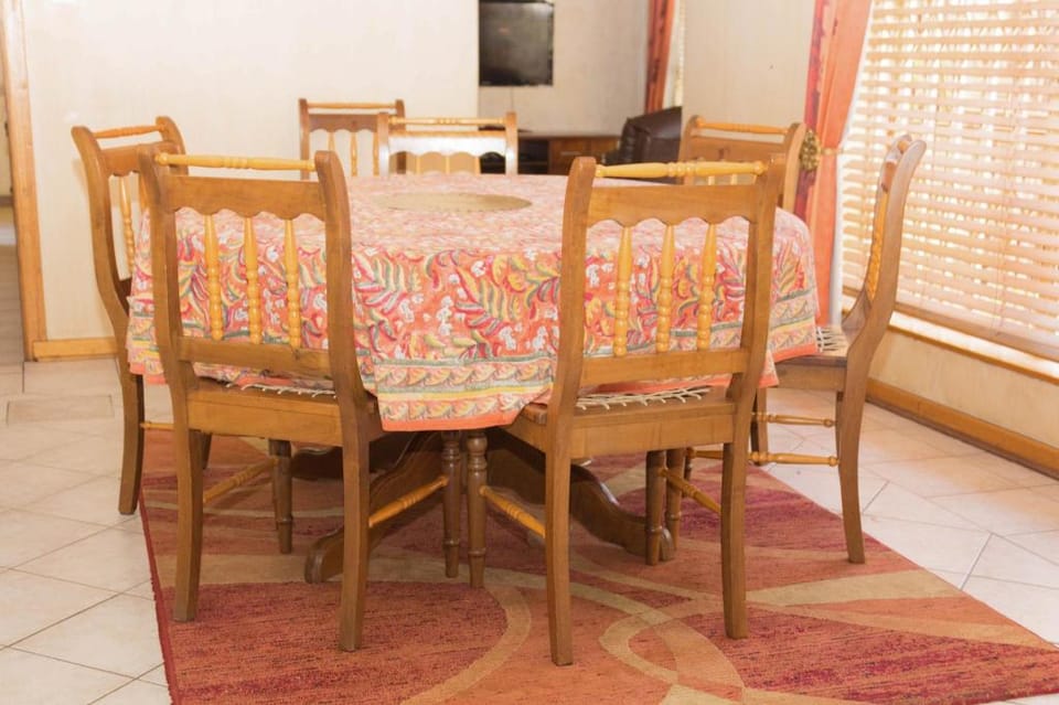 Phomolong guest house - Heldekruins.  Vacation rental in Roodepoort