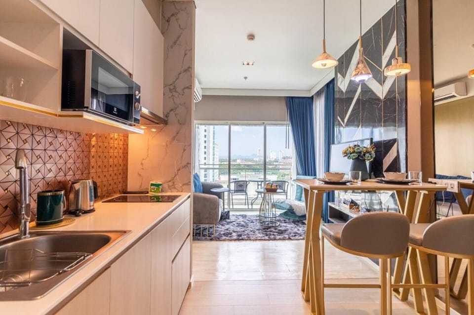 Veranda Pattaya Luxury Design Balcony with seaview Apartment in Pattaya City
