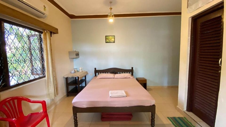 Apartment beach Side for 8 people, Candolim Goa Villa in Candolim