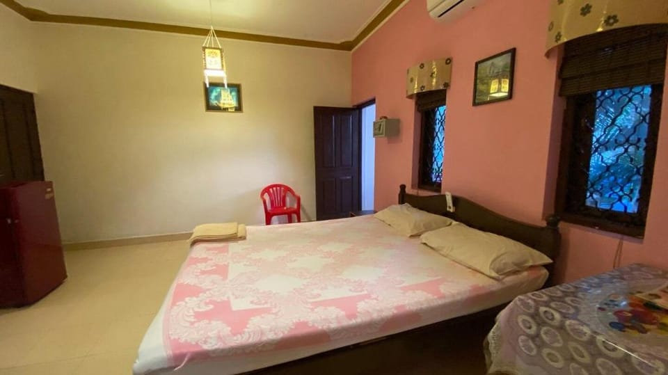Apartment beach Side for 8 people, Candolim Goa Villa in Candolim