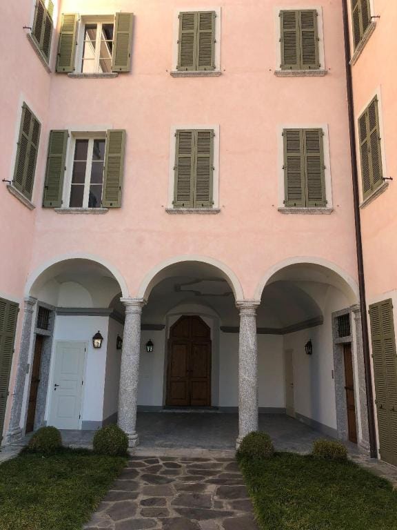 Villa Giudici Luxury Lake Apartment  Apartment in Canton of Ticino