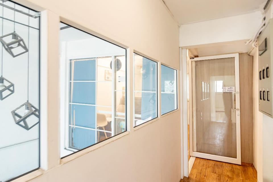 Ze Residence Bang Aor Station Apartment in Bangkok