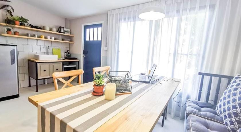 Snoozy - our cozy home Apartment in Wichit