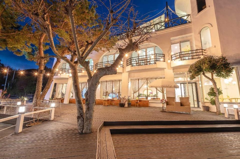 rise hill oceanview pension Bed and Breakfast in South Korea