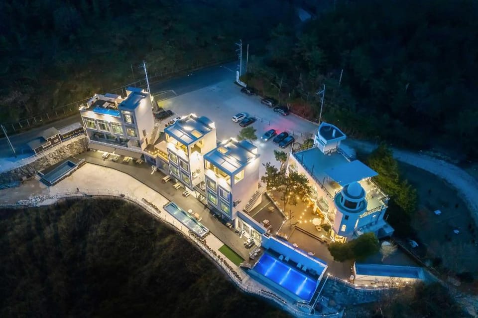 rise hill oceanview pension Bed and Breakfast in South Korea