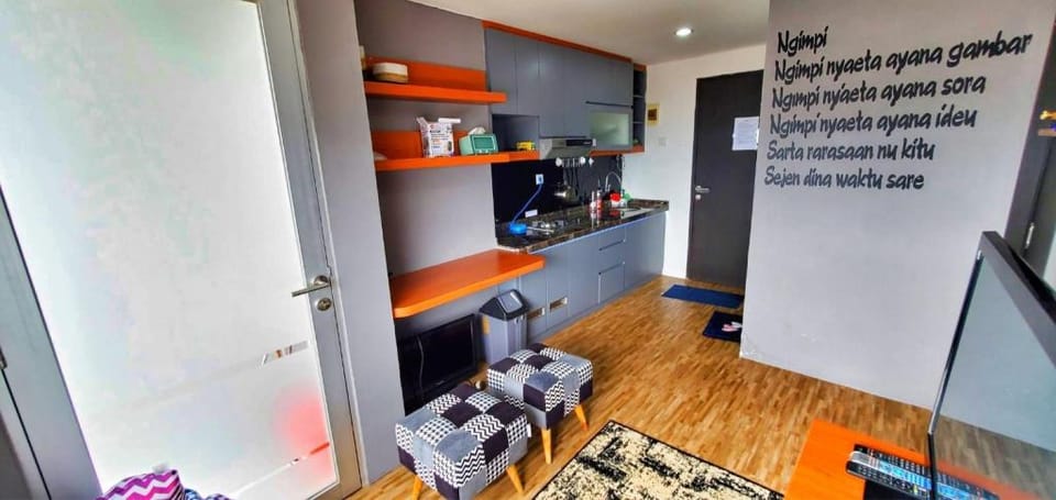 Salawasna Ngimpi Cave Cozy Industrial Apartment Apartment in Bandung