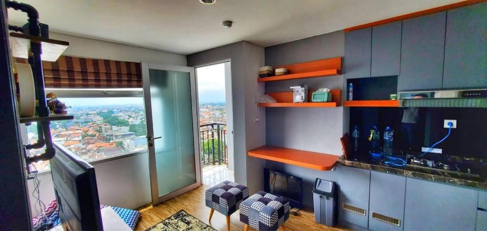 Salawasna Ngimpi Cave Cozy Industrial Apartment Apartment in Bandung