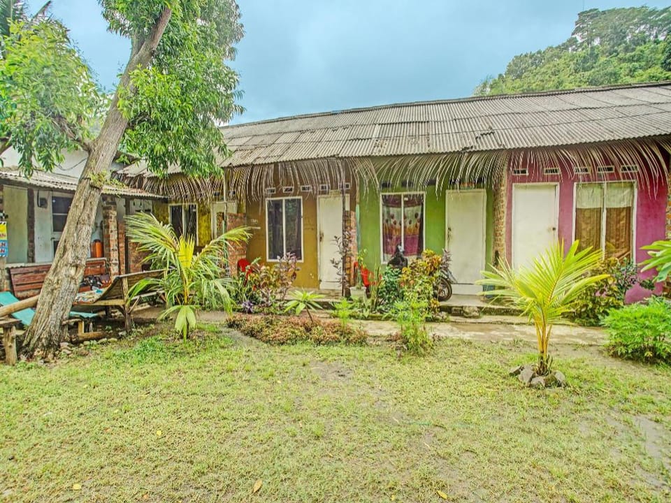 OYO 90279 Wartawan De Mansion Hotel in Indonesia
