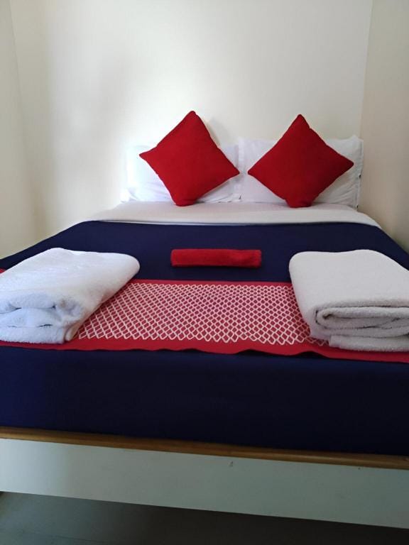 RAJE SAMBHAJI GUEST HOUSE Bed and Breakfast in Karnataka