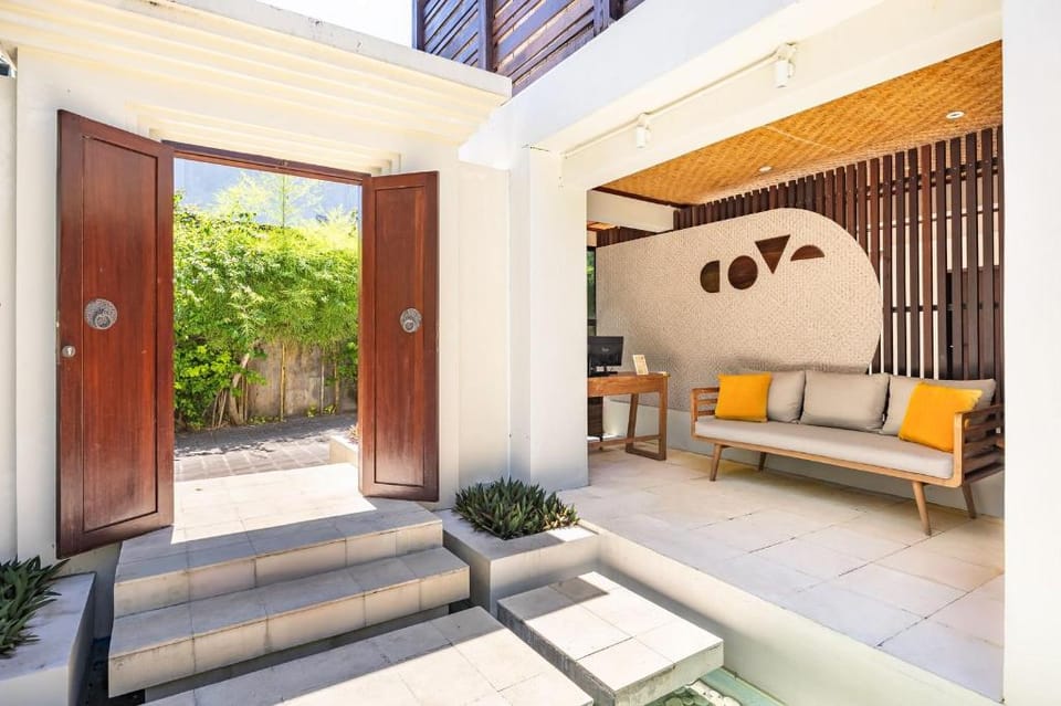 Cove Urbanest Inn Hotel in North Kuta