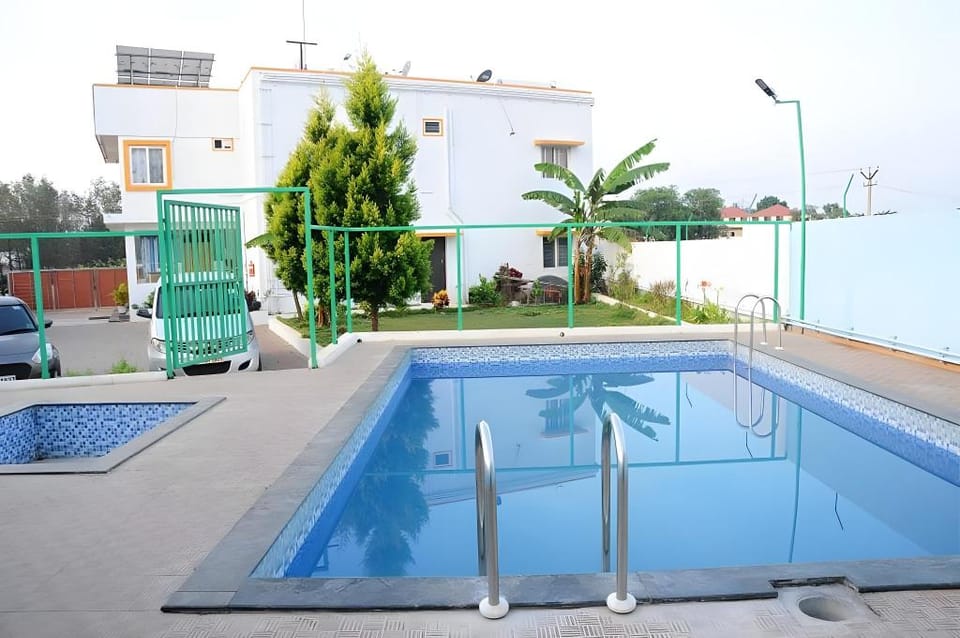 Green Apple Resorts Hotel in Tamil Nadu