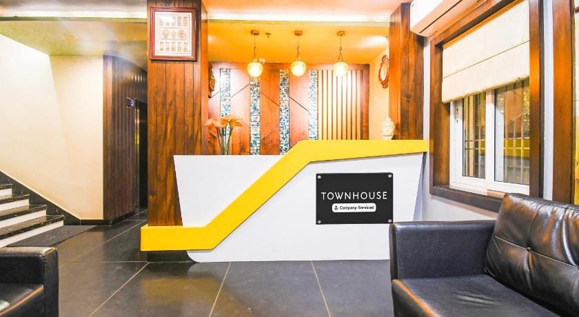 Super Townhouse Marine Drive Puri Formerly Royal Crown Hotel in Puri