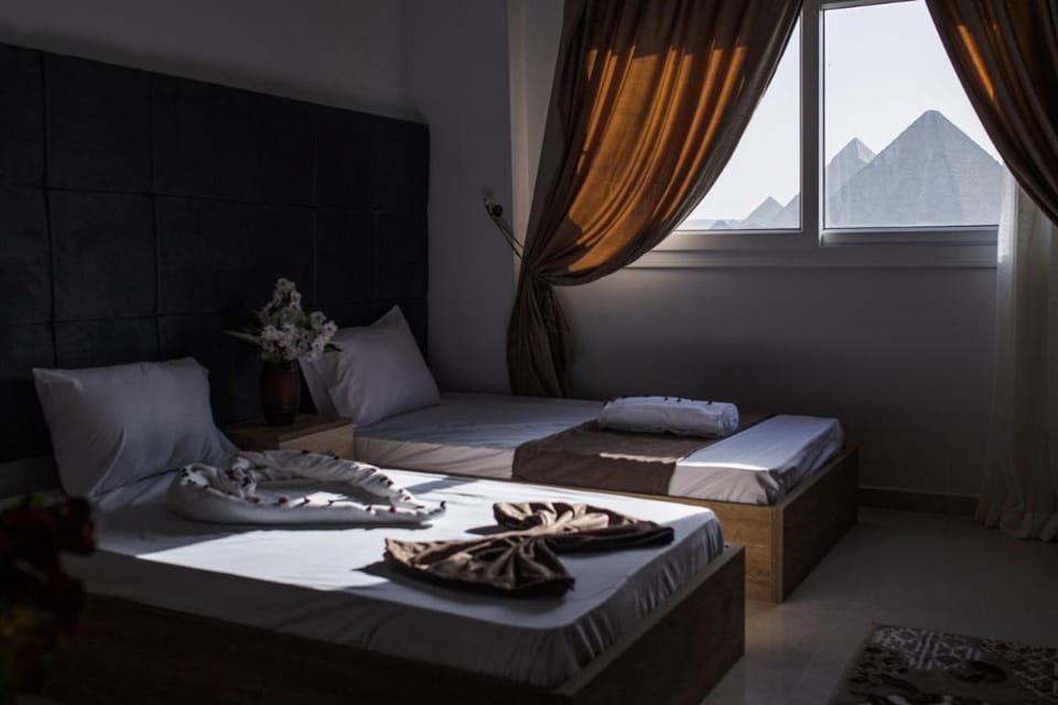 Gardenia Pyramids View Inn - Rooftop Hostel in Egypt
