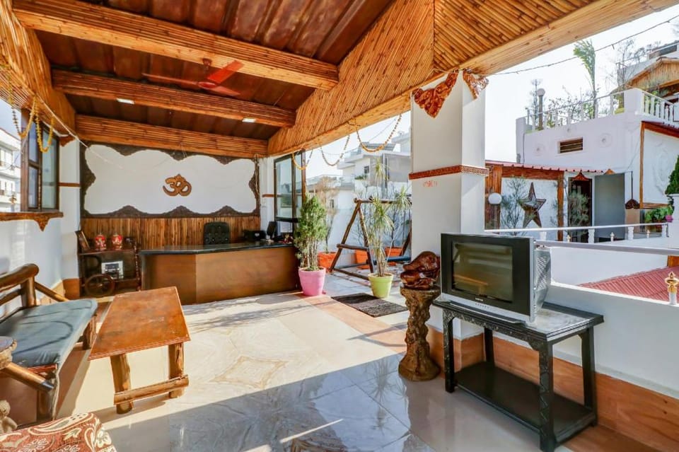 Hotel O Shanti Kuti Home Stay Hotel in Lucknow