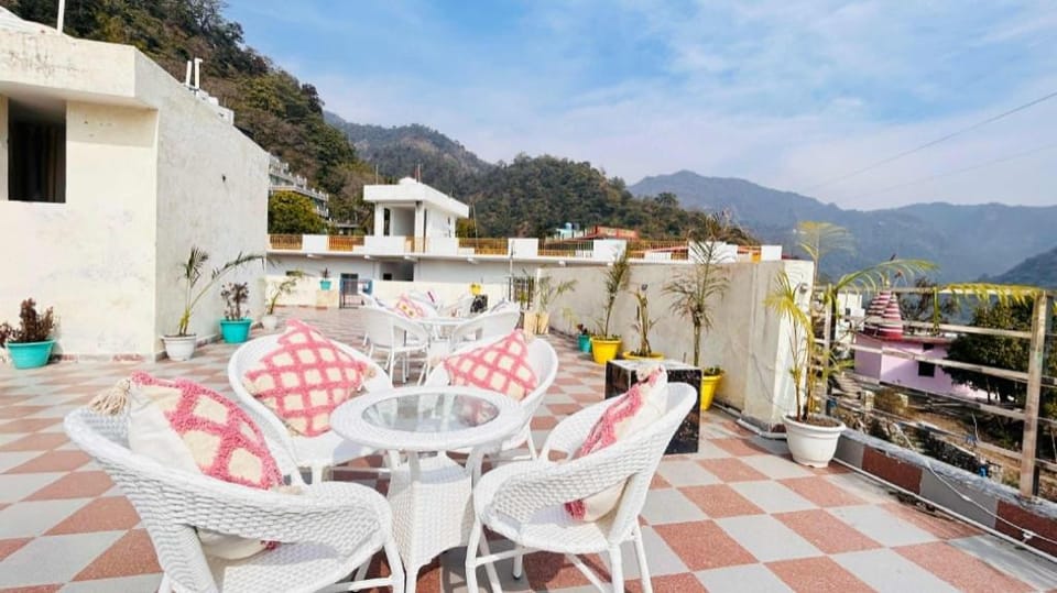 PerfectStayz B2L Hills Tapovan Bed and Breakfast in Rishikesh