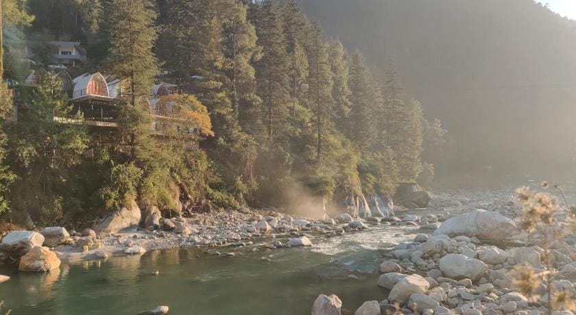 Majestic Mountain Bhaiji Guest House Bed and Breakfast in Himachal Pradesh
