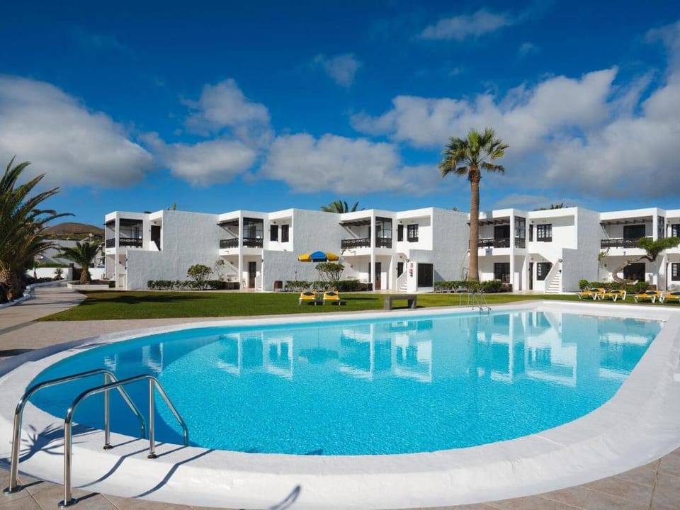 Apartment only 170 to the sea in complex with pool Apartment in Isla de Lanzarote