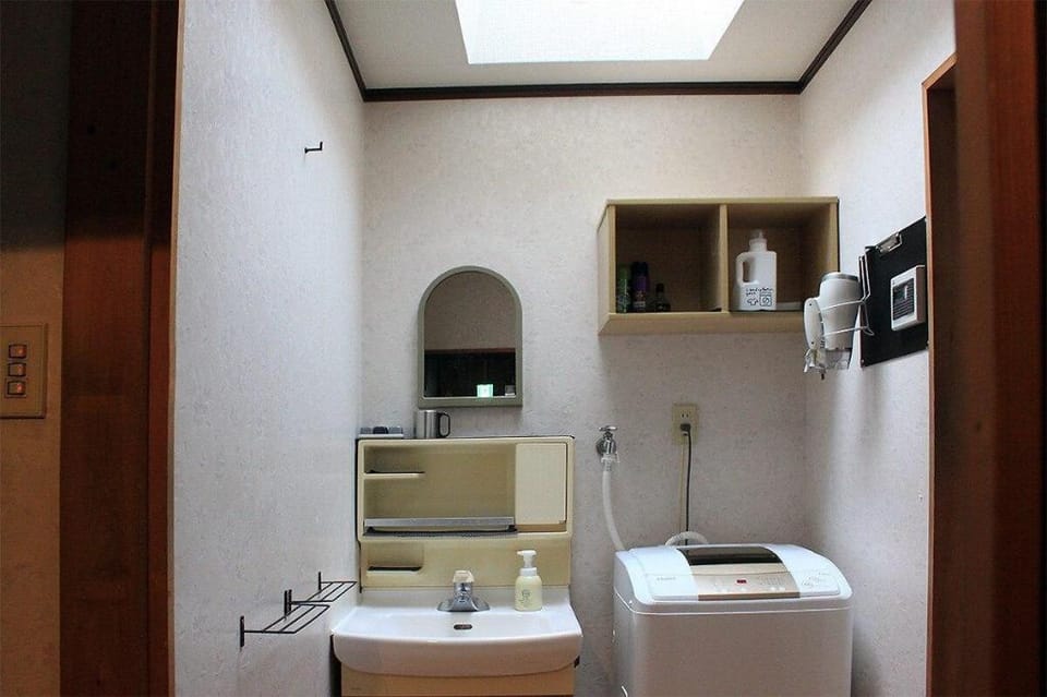 Private house is 80 year old,  with kitchen. Vacation rental in Kyoto