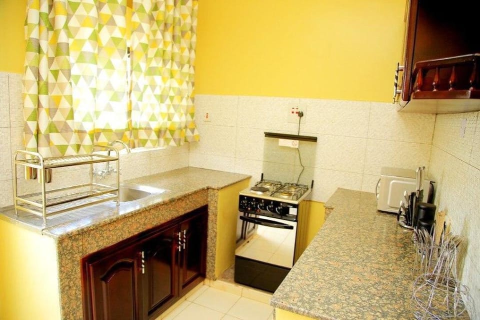 The Upper Room -"experience comfort & convenience" Apartment in Kampala