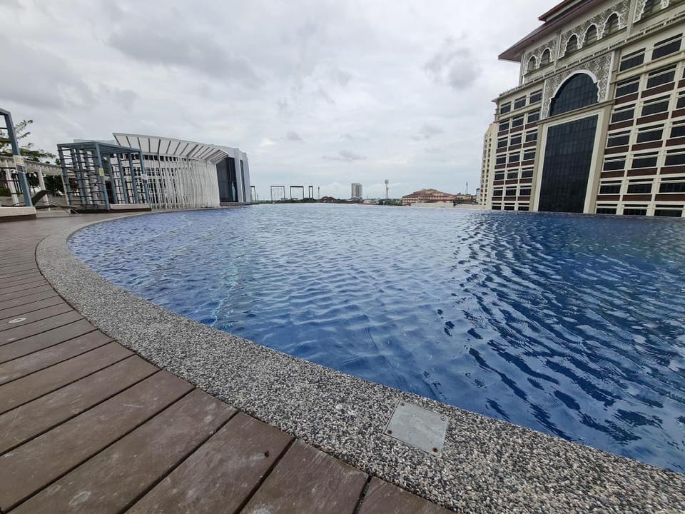Prestige Troika 1 Bedroom 18-10 | WiFi & Netflix Apartment in Malaysia