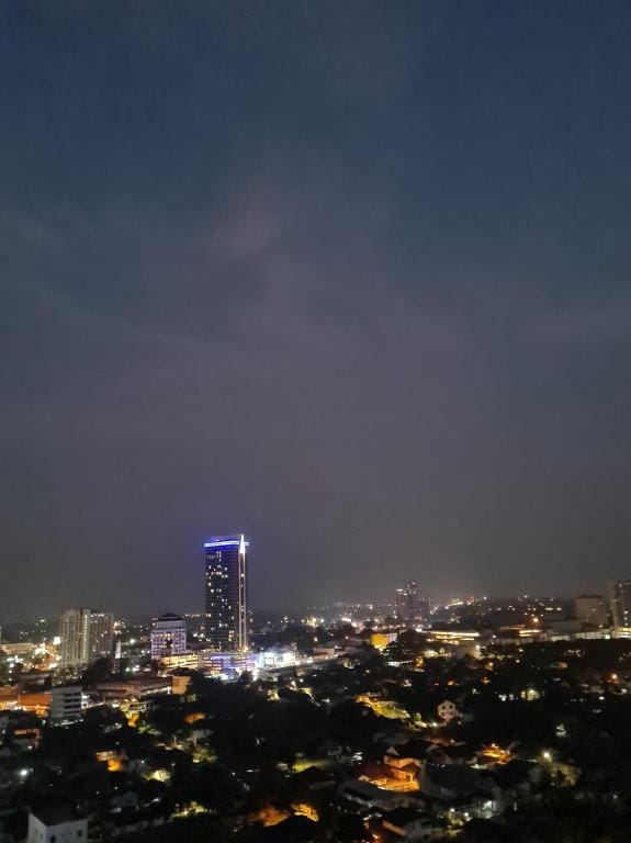 Prestige Troika 1 Bedroom 18-10 | WiFi & Netflix Apartment in Malaysia