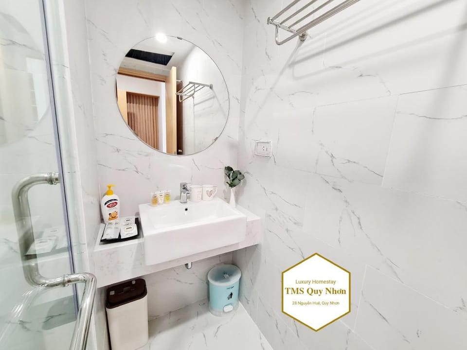TMS Luxury Homestay Direct Ocean View  1 King bed Apartment in Vietnam
