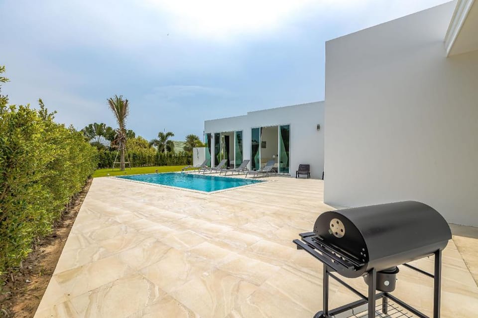 Modern 3 Bedroom Private Pool Villa (KH-A1) Villa in Nong Kae