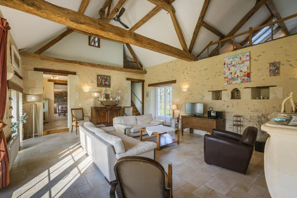 La Tour de Lierre 3 Country House in Loches