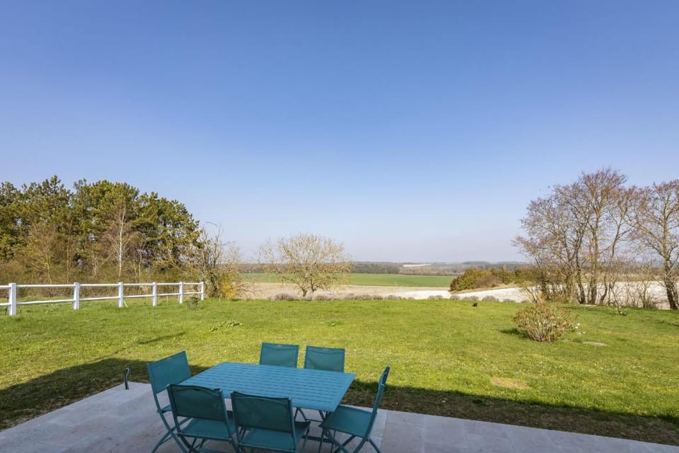 La Tour de Lierre 3 Country House in Loches