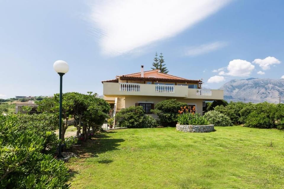 Effie Beach Front Apartment with Pool Apartment in Crete