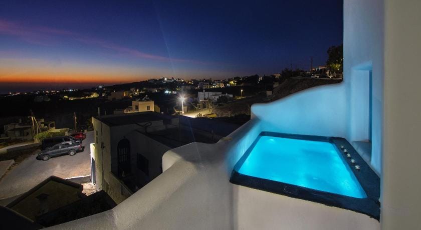 Aegean Blue Suites Apartment in Santorini