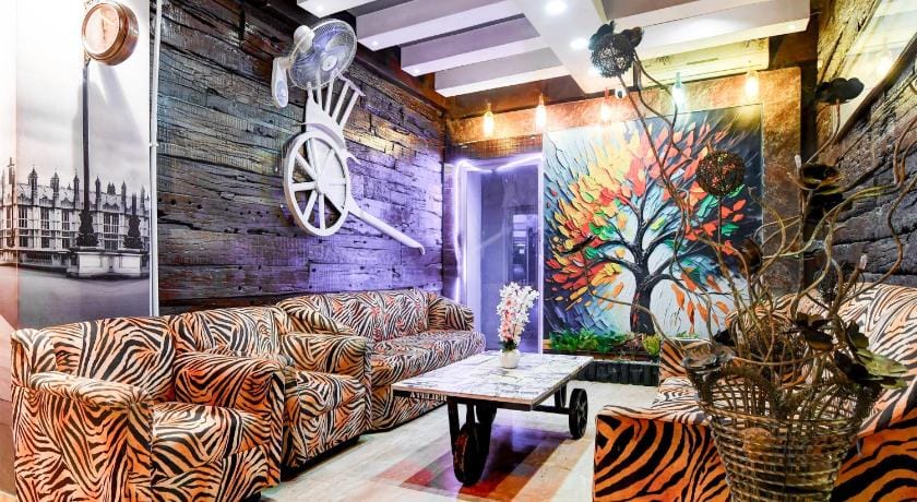 Super Collection O Circus Avenue Road Formerly Hotel Rockstar Hotel in Kolkata
