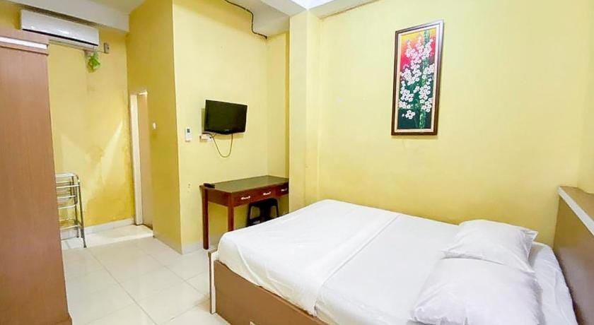 Damigalova Guest House Mitra RedDoorz Hotel in Indonesia