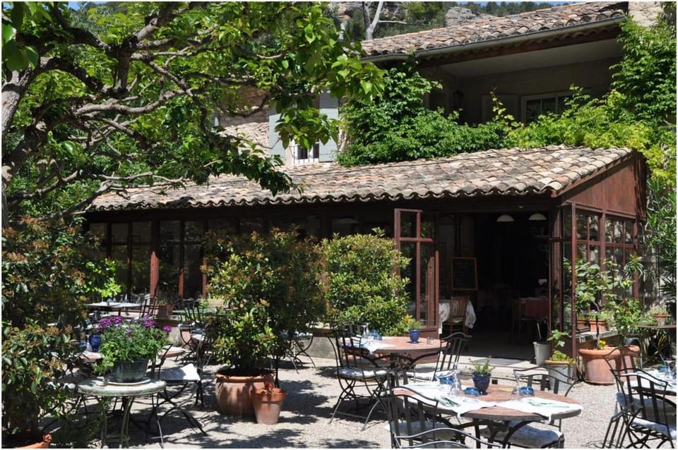 La Figuiere Fontaine de Vaucluse Bed and Breakfast in Fontaine-de-Vaucluse