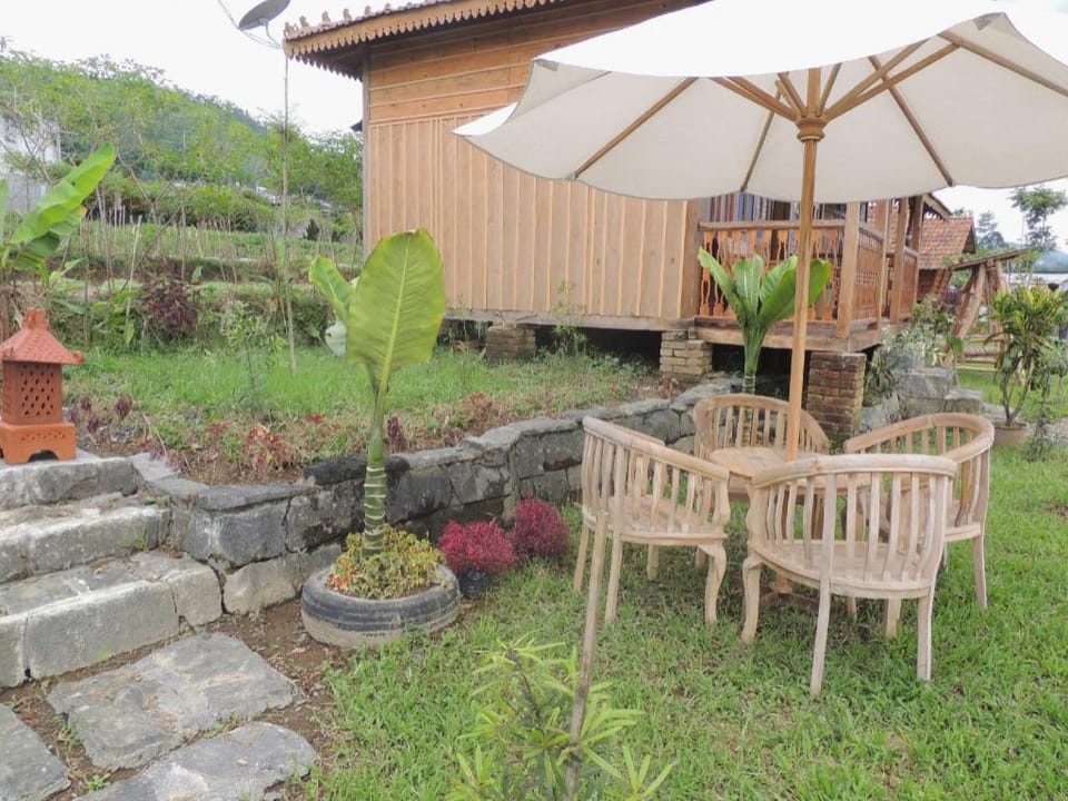 Singgasana Villa & Resto Hotel in Indonesia
