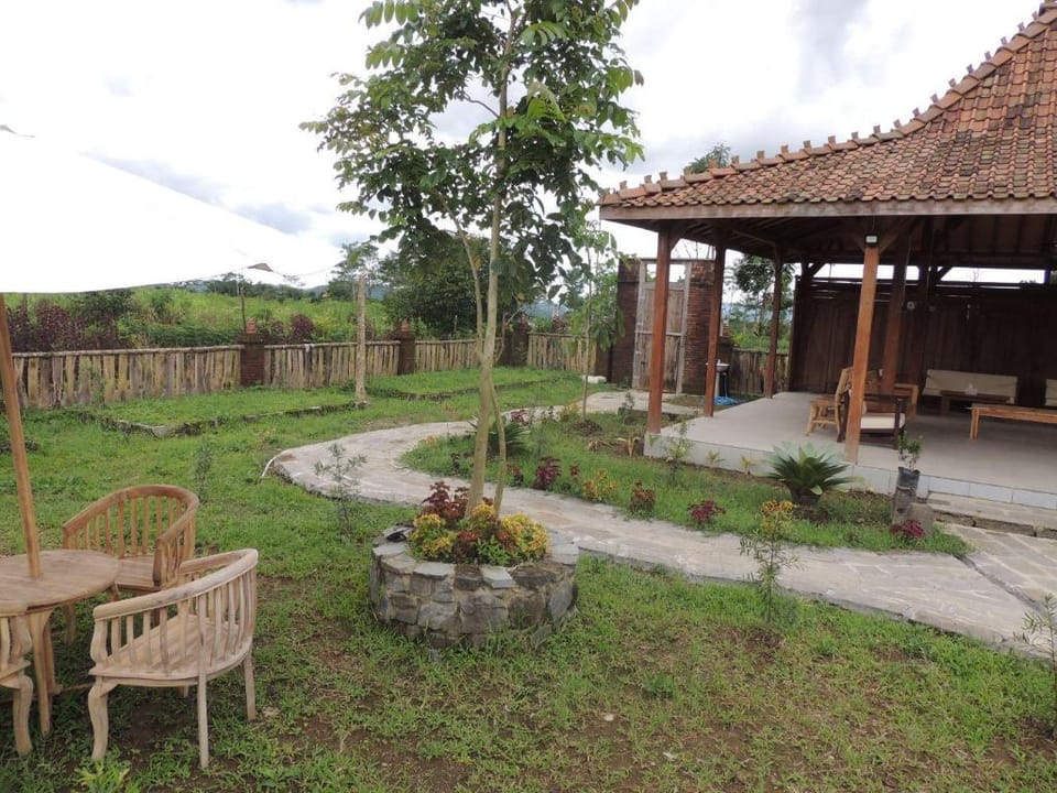 Singgasana Villa & Resto Hotel in Indonesia