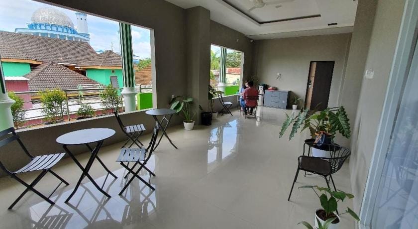 RedDoorz Plus near Siloam Hospital Balikpapan Hotel in Indonesia