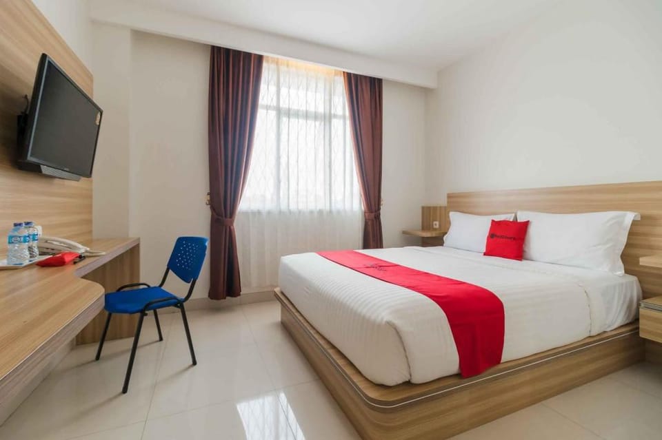 RedDoorz near Stadion Kridosono Blora Hotel in East Java