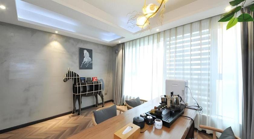 VX Hotel Chengdu Shuangliu Airport Sainawei Hotel in Chengdu