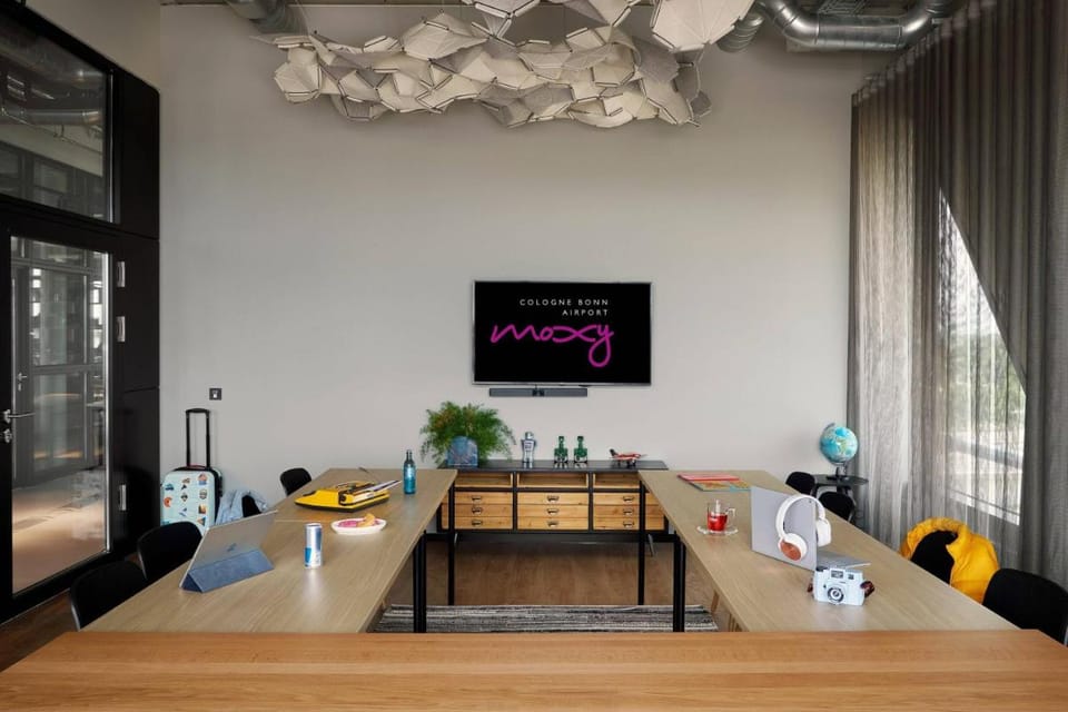Moxy by Marriott Cologne Bonn Airport Hotel in Cologne