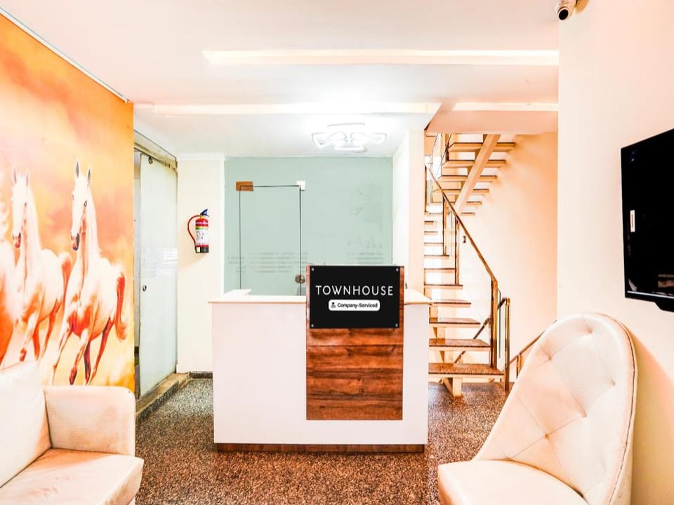 Super Townhouse Pitampura West Enclave Hotel in Delhi