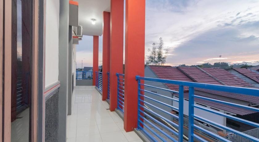 RedDoorz Syariah near Jalan Jakarta Samarinda Hotel in Indonesia